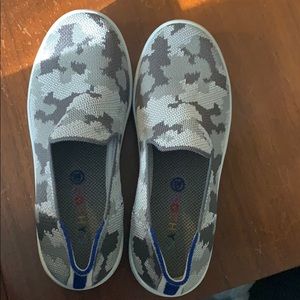 Rothy’s grey Camo sneakers - w sz 5.5/kids sz 4